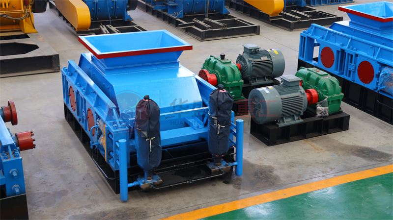 河南液壓對輥制砂機優勢多多，廠家如何選擇？