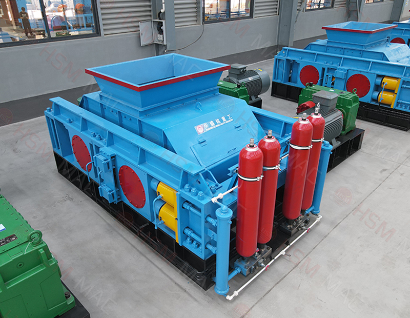 液壓對輥制砂機褐鐵礦與磷礦干選破碎利器，輕松產(chǎn)出1-5mm細砂