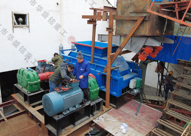 全自動數(shù)控液壓對輥制砂機